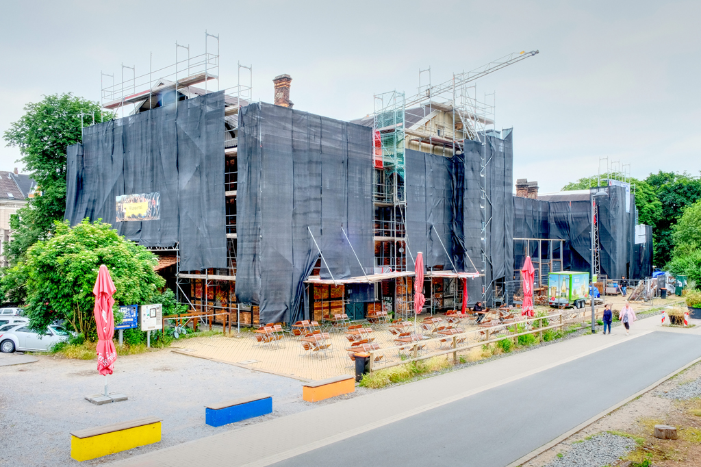 Bahnhof Mirke komplett eingerüstet